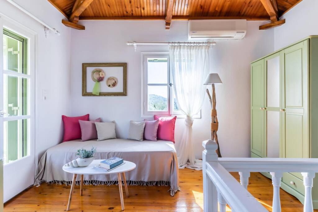 Nina-Myrtia Countryside House Skopelos Ditropo Exteriér fotografie