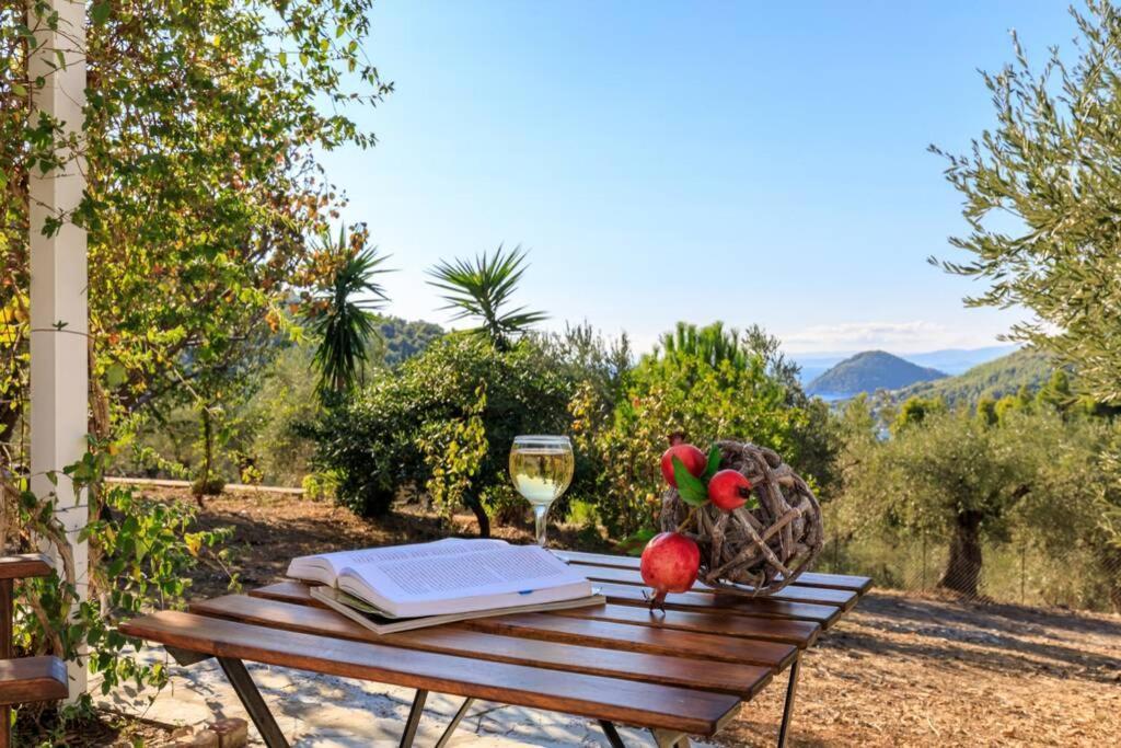 Nina-Myrtia Countryside House Skopelos Ditropo Exteriér fotografie